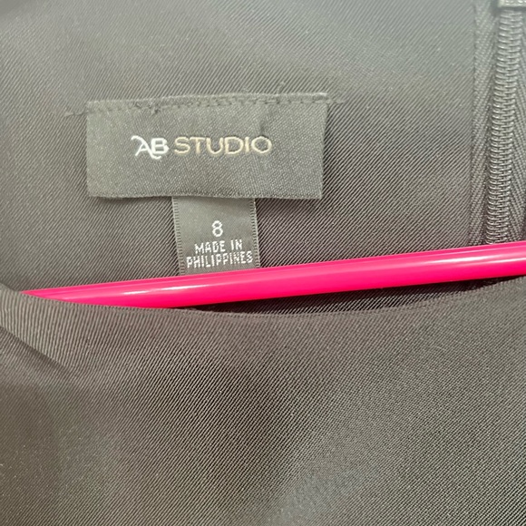 Black shell dress. Size 8. Simple but elegant. - Picture 3 of 3